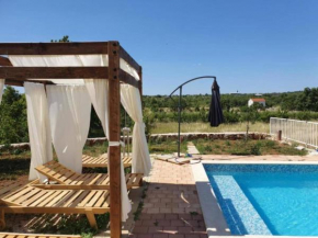 Countryside Four Bedroom Villa With Pool